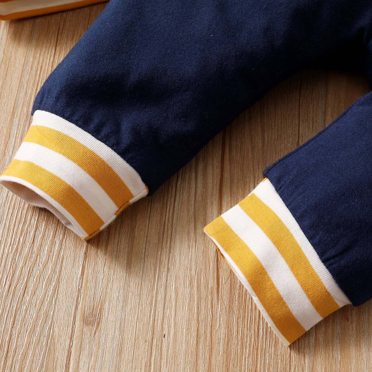 Baby Boy Dinosaur Print Striped Cuff Pullover And Pants Set