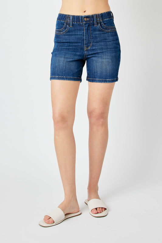 JUDY BLUE High Waisted Elastic Waist Mid Length Shorts