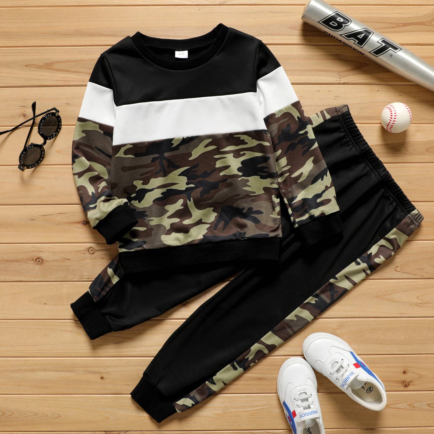 Camouflage Sweatshirt and Pants Set - 2 piece